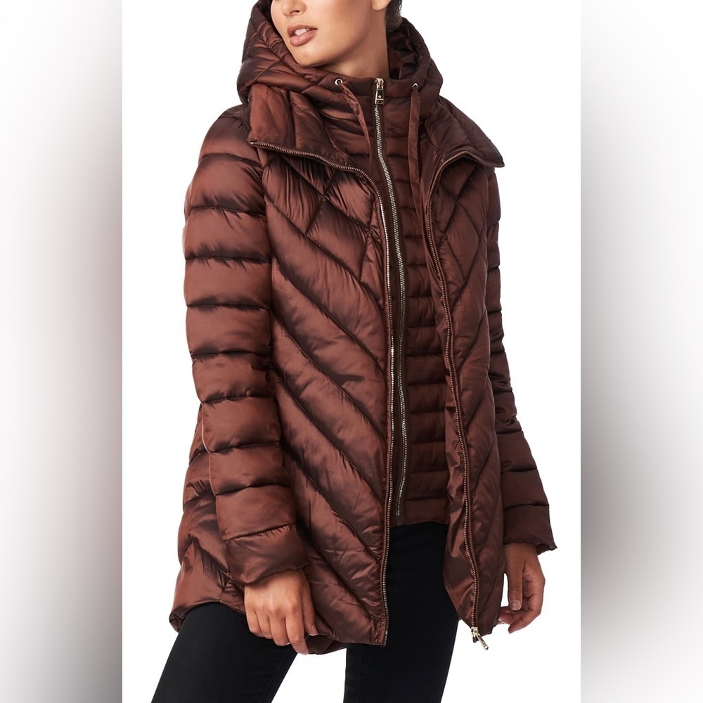 Bernardo Asymmetrical Puffer With Bib filled zip, size XS FLAWED